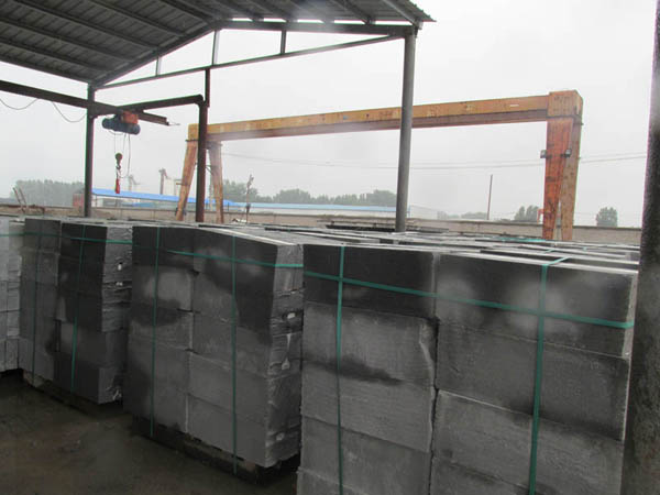 自保溫砌塊出現(xiàn)裂縫有哪些原因 自保溫砌塊出現(xiàn)裂縫有哪些原因